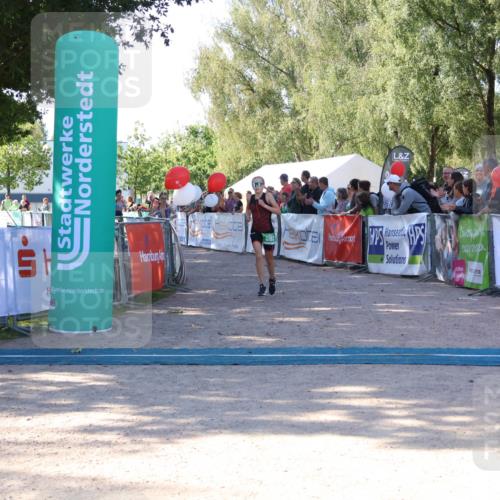 07.09.2025 - 19. Norderstedt Triathlon Zöllner http://msf.ph/oto/8773428 07.09.2025 10:56:35 Ziel 70, 102, 682 meine-sportfotos.de