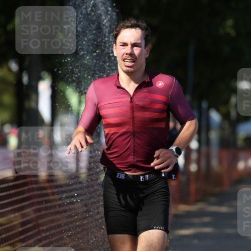 07.09.2025 - 19. Norderstedt Triathlon Michael Strokosch http://msf.ph/oto/8773476 07.09.2025 15:39:41 Laufen 478, 1434 meine-sportfotos.de