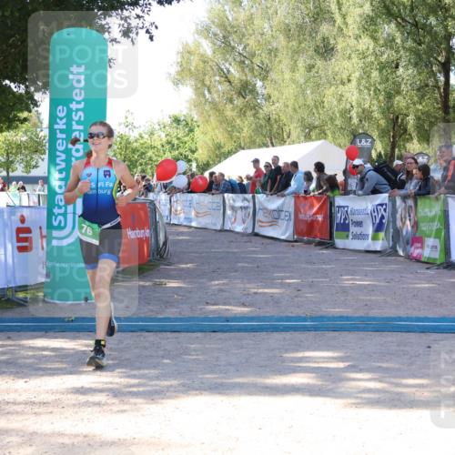 07.09.2025 - 19. Norderstedt Triathlon Zöllner http://msf.ph/oto/8773506 07.09.2025 10:56:44 Ziel 70, 76, 102 meine-sportfotos.de