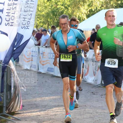07.09.2025 - 19. Norderstedt Triathlon Zöllner http://msf.ph/oto/8773511 07.09.2025 16:53:10 Ziel 939, 1632 meine-sportfotos.de