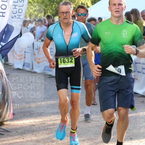 07.09.2025 - 19. Norderstedt Triathlon Zöllner http://msf.ph/oto/8773522 07.09.2025 16:53:11 Ziel 939, 1632 meine-sportfotos.de
