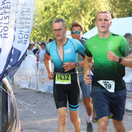 07.09.2025 - 19. Norderstedt Triathlon Zöllner http://msf.ph/oto/8773525 07.09.2025 16:53:11 Ziel 939, 1632 meine-sportfotos.de