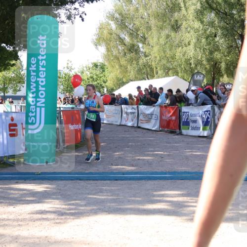 07.09.2025 - 19. Norderstedt Triathlon Zöllner http://msf.ph/oto/8773545 07.09.2025 10:57:01 Ziel 131, 651 meine-sportfotos.de