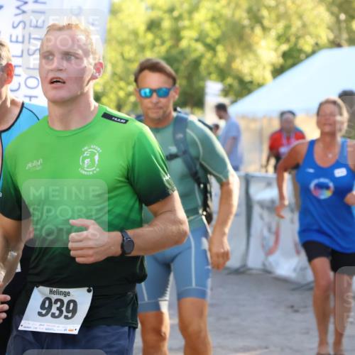 07.09.2025 - 19. Norderstedt Triathlon Zöllner http://msf.ph/oto/8773546 07.09.2025 16:53:12 Ziel 939, 1632 meine-sportfotos.de