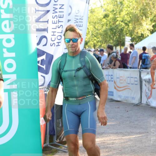 07.09.2025 - 19. Norderstedt Triathlon Zöllner http://msf.ph/oto/8773560 07.09.2025 16:53:13 Ziel 939, 943, 1632 meine-sportfotos.de