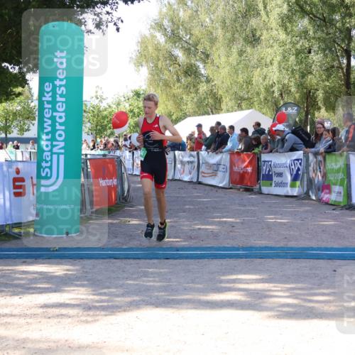 07.09.2025 - 19. Norderstedt Triathlon Zöllner http://msf.ph/oto/8773576 07.09.2025 10:57:15 Ziel 104 meine-sportfotos.de