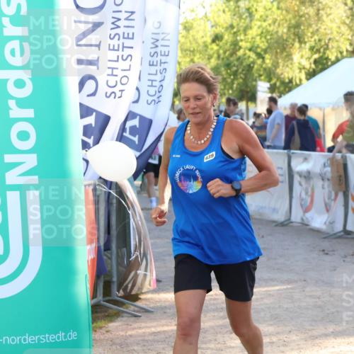 07.09.2025 - 19. Norderstedt Triathlon Zöllner http://msf.ph/oto/8773582 07.09.2025 16:53:14 Ziel 939, 943, 1632 meine-sportfotos.de