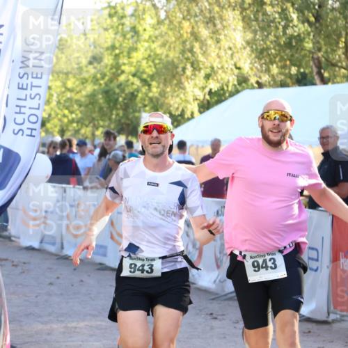 07.09.2025 - 19. Norderstedt Triathlon Zöllner http://msf.ph/oto/8773612 07.09.2025 16:53:17 Ziel 939, 943, 1632 meine-sportfotos.de