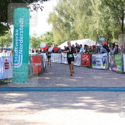 07.09.2025 - 19. Norderstedt Triathlon Zöllner http://msf.ph/oto/8773639 07.09.2025 10:57:35 Ziel 58, 125, 126, 636 meine-sportfotos.de
