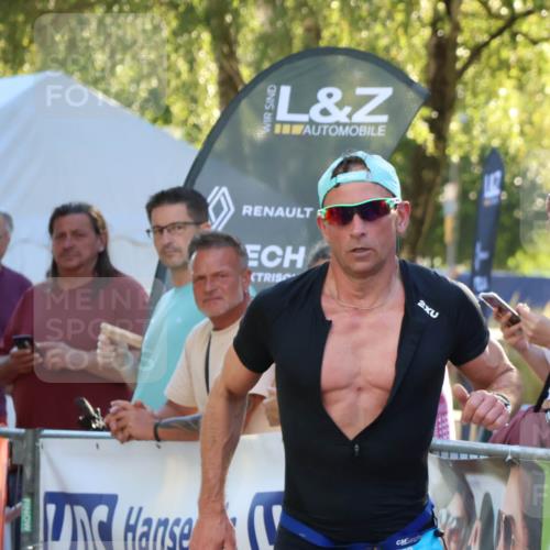 07.09.2025 - 19. Norderstedt Triathlon Zöllner http://msf.ph/oto/8773654 07.09.2025 16:53:29 Ziel 927 meine-sportfotos.de