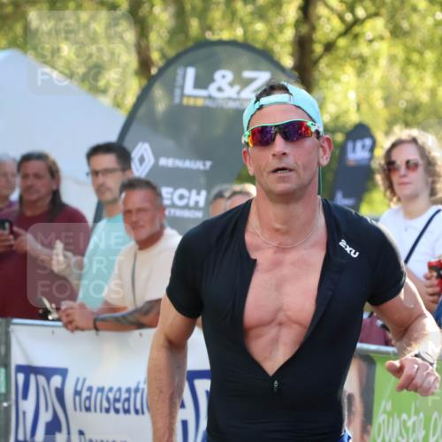 07.09.2025 - 19. Norderstedt Triathlon Zöllner http://msf.ph/oto/8773673 07.09.2025 16:53:30 Ziel 927 meine-sportfotos.de