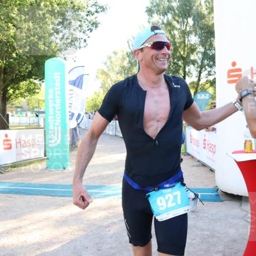 07.09.2025 - 19. Norderstedt Triathlon Zöllner http://msf.ph/oto/8773705 07.09.2025 16:53:32 Ziel 927 meine-sportfotos.de