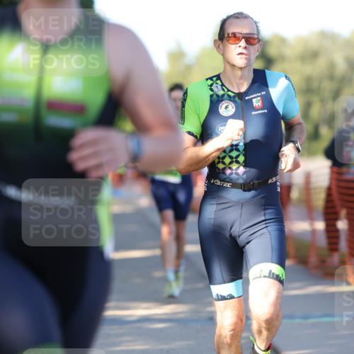 07.09.2025 - 19. Norderstedt Triathlon Michael Strokosch http://msf.ph/oto/8773738 07.09.2025 16:38:06 Laufen 453, 871, 923, 1046, 1092, 1494 meine-sportfotos.de