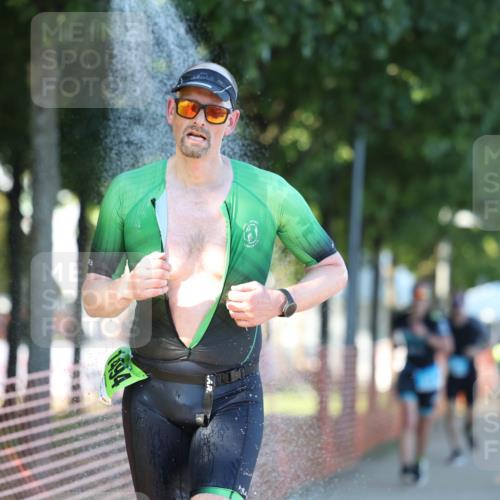 07.09.2025 - 19. Norderstedt Triathlon Michael Strokosch http://msf.ph/oto/8773759 07.09.2025 16:38:10 Laufen 536, 871, 923, 1092, 1472, 1494, 1557, 1575 meine-sportfotos.de