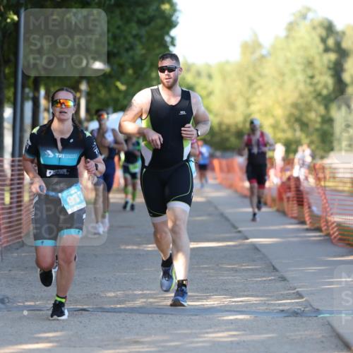 07.09.2025 - 19. Norderstedt Triathlon Michael Strokosch http://msf.ph/oto/8773764 07.09.2025 16:38:13 Laufen 536, 871, 1061, 1472, 1557, 1575 meine-sportfotos.de