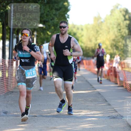07.09.2025 - 19. Norderstedt Triathlon Michael Strokosch http://msf.ph/oto/8773768 07.09.2025 16:38:13 Laufen 536, 871, 1061, 1472, 1557, 1575 meine-sportfotos.de