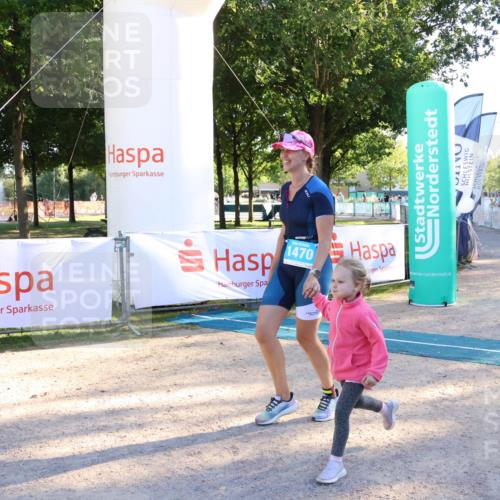 07.09.2025 - 19. Norderstedt Triathlon Zöllner http://msf.ph/oto/8773831 07.09.2025 16:54:16 Ziel 1470 meine-sportfotos.de