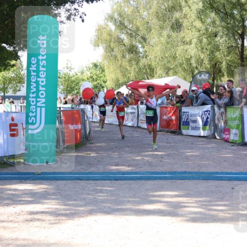 07.09.2025 - 19. Norderstedt Triathlon Zöllner http://msf.ph/oto/8773834 07.09.2025 10:58:13 Ziel 60, 108, 115, 638, 670 meine-sportfotos.de