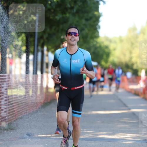 07.09.2025 - 19. Norderstedt Triathlon Michael Strokosch http://msf.ph/oto/8773859 07.09.2025 16:38:37 Laufen 883, 952, 1044, 1625 meine-sportfotos.de