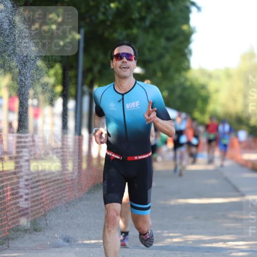 07.09.2025 - 19. Norderstedt Triathlon Michael Strokosch http://msf.ph/oto/8773861 07.09.2025 16:38:37 Laufen 883, 952, 1044, 1625 meine-sportfotos.de