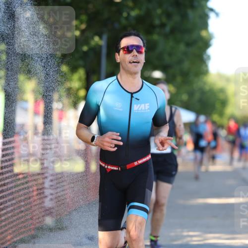 07.09.2025 - 19. Norderstedt Triathlon Michael Strokosch http://msf.ph/oto/8773869 07.09.2025 16:38:37 Laufen 883, 952, 1044, 1625 meine-sportfotos.de