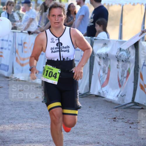 07.09.2025 - 19. Norderstedt Triathlon Zöllner http://msf.ph/oto/8773888 07.09.2025 16:54:30 Ziel 1083, 1104 meine-sportfotos.de