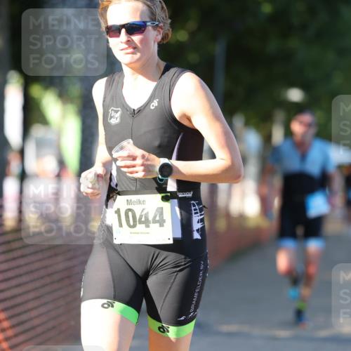 07.09.2025 - 19. Norderstedt Triathlon Michael Strokosch http://msf.ph/oto/8773919 07.09.2025 16:38:43 Laufen 432, 883, 929, 933, 1044, 1562, 1585 meine-sportfotos.de