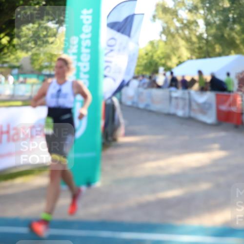 07.09.2025 - 19. Norderstedt Triathlon Zöllner http://msf.ph/oto/8773923 07.09.2025 16:54:32 Ziel 1104 meine-sportfotos.de