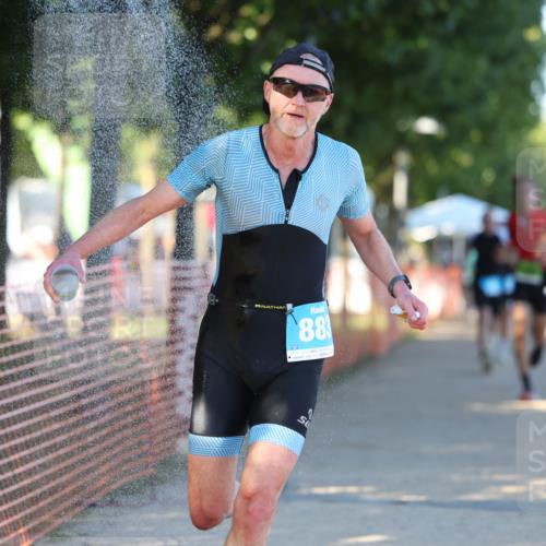 07.09.2025 - 19. Norderstedt Triathlon Michael Strokosch http://msf.ph/oto/8773945 07.09.2025 16:38:45 Laufen 432, 883, 929, 933, 1044, 1475, 1562, 1585 meine-sportfotos.de