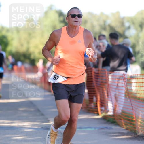 07.09.2025 - 19. Norderstedt Triathlon Michael Strokosch http://msf.ph/oto/8773956 07.09.2025 16:38:47 Laufen 432, 883, 929, 933, 1475, 1562, 1585 meine-sportfotos.de