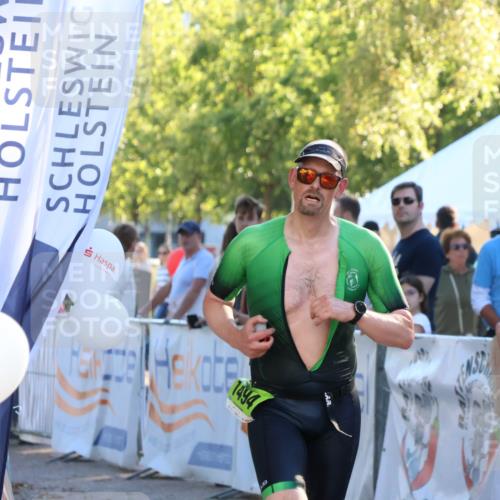 07.09.2025 - 19. Norderstedt Triathlon Zöllner http://msf.ph/oto/8773963 07.09.2025 16:55:06 Ziel 913, 1494 meine-sportfotos.de