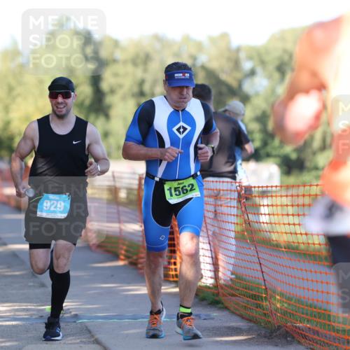 07.09.2025 - 19. Norderstedt Triathlon Michael Strokosch http://msf.ph/oto/8773965 07.09.2025 16:38:48 Laufen 432, 883, 929, 933, 1475, 1562, 1585 meine-sportfotos.de