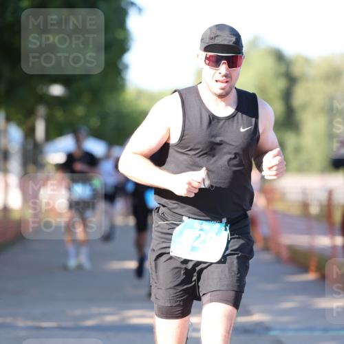 07.09.2025 - 19. Norderstedt Triathlon Michael Strokosch http://msf.ph/oto/8773982 07.09.2025 16:38:49 Laufen 432, 929, 933, 957, 1475, 1562, 1585 meine-sportfotos.de