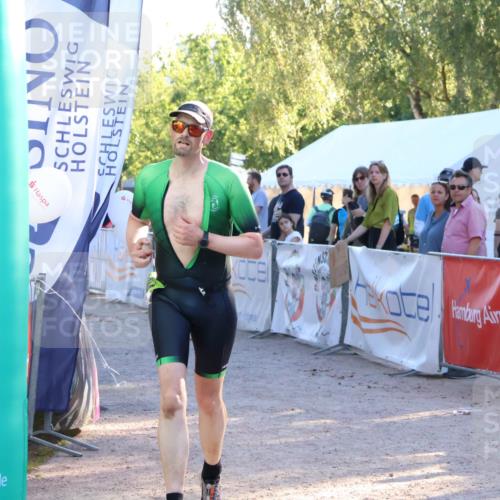 07.09.2025 - 19. Norderstedt Triathlon Zöllner http://msf.ph/oto/8773990 07.09.2025 16:55:08 Ziel 913, 1494 meine-sportfotos.de