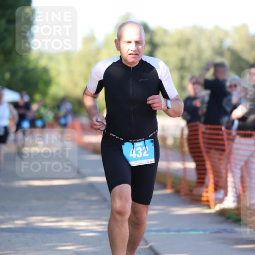 07.09.2025 - 19. Norderstedt Triathlon Michael Strokosch http://msf.ph/oto/8774003 07.09.2025 16:38:52 Laufen 432, 909, 929, 957, 1475, 1562, 1585 meine-sportfotos.de