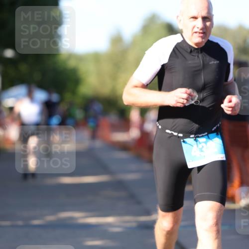 07.09.2025 - 19. Norderstedt Triathlon Michael Strokosch http://msf.ph/oto/8774008 07.09.2025 16:38:52 Laufen 432, 909, 929, 957, 1475, 1562, 1585 meine-sportfotos.de
