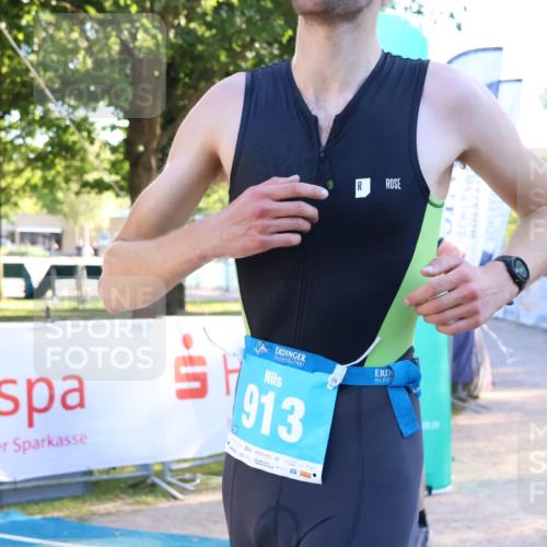 07.09.2025 - 19. Norderstedt Triathlon Zöllner http://msf.ph/oto/8774018 07.09.2025 16:55:09 Ziel 913, 1494 meine-sportfotos.de
