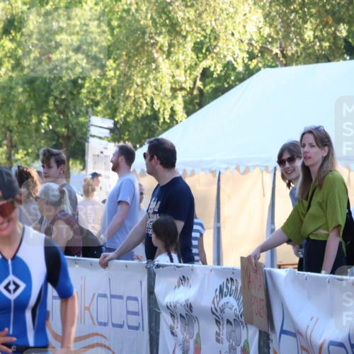 07.09.2025 - 19. Norderstedt Triathlon Zöllner http://msf.ph/oto/8774028 07.09.2025 16:55:31 Ziel 1057 meine-sportfotos.de