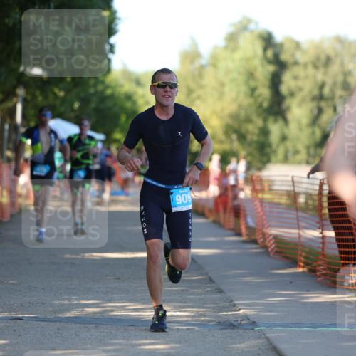 07.09.2025 - 19. Norderstedt Triathlon Michael Strokosch http://msf.ph/oto/8774048 07.09.2025 16:38:58 Laufen 416, 909, 915, 957 meine-sportfotos.de
