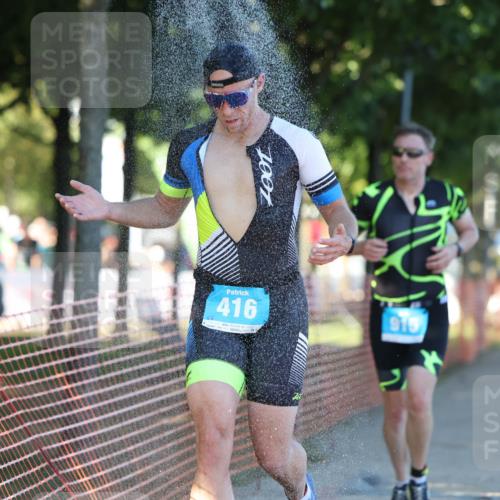 07.09.2025 - 19. Norderstedt Triathlon Michael Strokosch http://msf.ph/oto/8774061 07.09.2025 16:39:04 Laufen 416, 915, 1060, 1073, 1105, 1550 meine-sportfotos.de