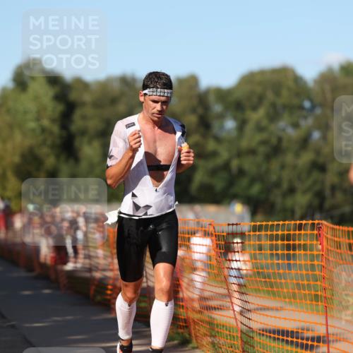 07.09.2025 - 19. Norderstedt Triathlon Michael Strokosch http://msf.ph/oto/8774085 07.09.2025 15:41:49 Laufen 1414, 1501 meine-sportfotos.de