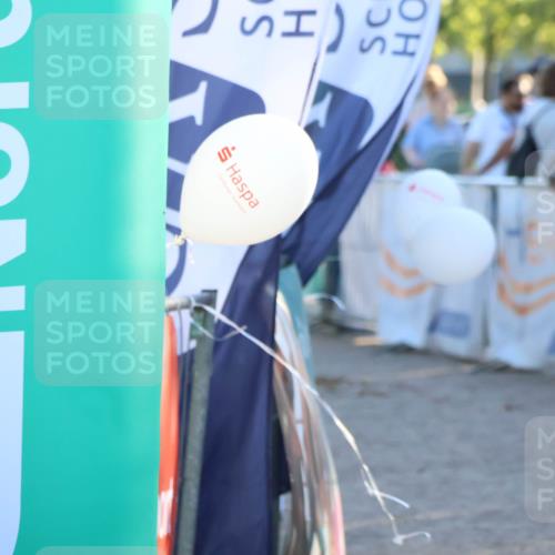 07.09.2025 - 19. Norderstedt Triathlon Zöllner http://msf.ph/oto/8774088 07.09.2025 16:55:39 Ziel 1057, 1102 meine-sportfotos.de