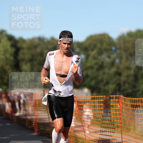 07.09.2025 - 19. Norderstedt Triathlon Michael Strokosch http://msf.ph/oto/8774089 07.09.2025 15:41:50 Laufen 1414, 1501 meine-sportfotos.de