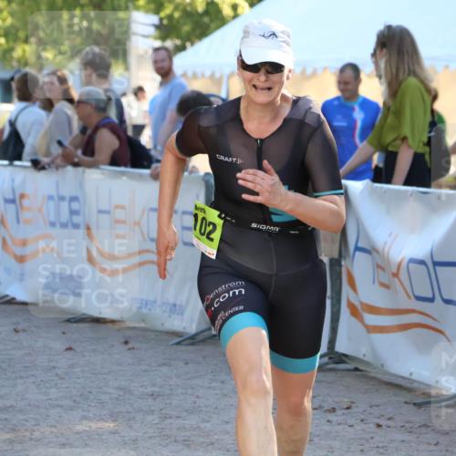 07.09.2025 - 19. Norderstedt Triathlon Zöllner http://msf.ph/oto/8774092 07.09.2025 16:55:39 Ziel 1057, 1102 meine-sportfotos.de