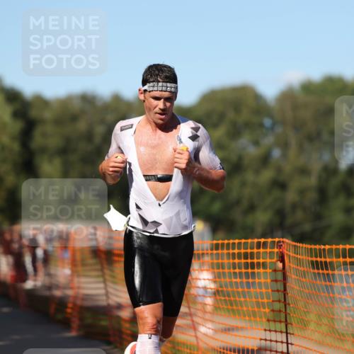 07.09.2025 - 19. Norderstedt Triathlon Michael Strokosch http://msf.ph/oto/8774095 07.09.2025 15:41:50 Laufen 1414, 1501 meine-sportfotos.de