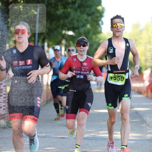 07.09.2025 - 19. Norderstedt Triathlon Michael Strokosch http://msf.ph/oto/8774107 07.09.2025 16:39:10 Laufen 916, 944, 1060, 1067, 1073, 1105, 1550 meine-sportfotos.de