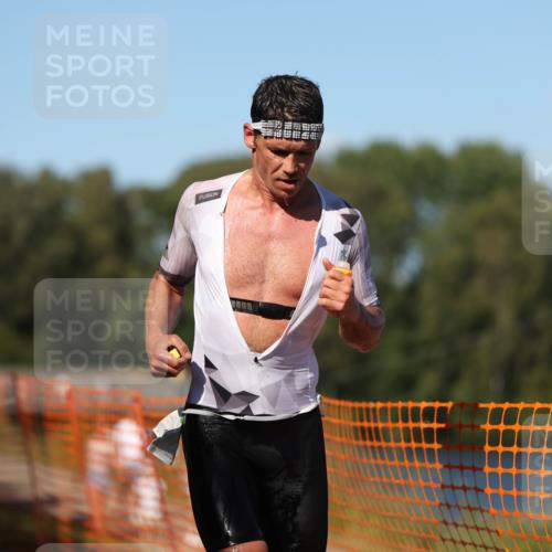 07.09.2025 - 19. Norderstedt Triathlon Michael Strokosch http://msf.ph/oto/8774109 07.09.2025 15:41:50 Laufen 1414, 1501 meine-sportfotos.de