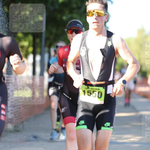 07.09.2025 - 19. Norderstedt Triathlon Michael Strokosch http://msf.ph/oto/8774124 07.09.2025 16:39:11 Laufen 916, 944, 1060, 1067, 1073, 1105, 1550 meine-sportfotos.de