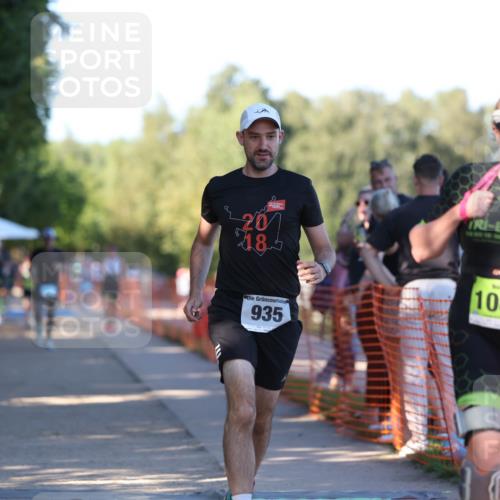 07.09.2025 - 19. Norderstedt Triathlon Michael Strokosch http://msf.ph/oto/8774211 07.09.2025 16:39:23 Laufen 868, 935, 1083, 1564 meine-sportfotos.de