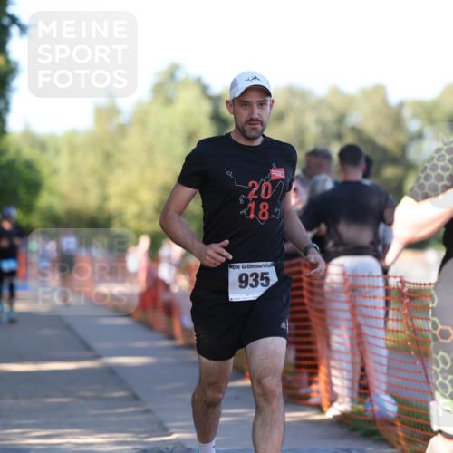 07.09.2025 - 19. Norderstedt Triathlon Michael Strokosch http://msf.ph/oto/8774219 07.09.2025 16:39:24 Laufen 868, 935, 1083, 1458, 1564, 1567 meine-sportfotos.de